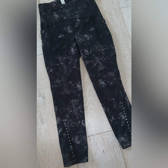 New LuluLemon Swift Speed High-Rise Crop 21" Leggings Aquila Black Multi size 2 - Picture 14 of 16